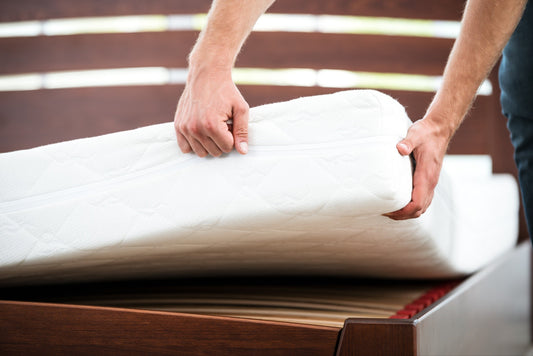 How to Choose Between a Memory Foam or Latex Mattress